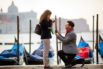 Wedding proposal in Venice